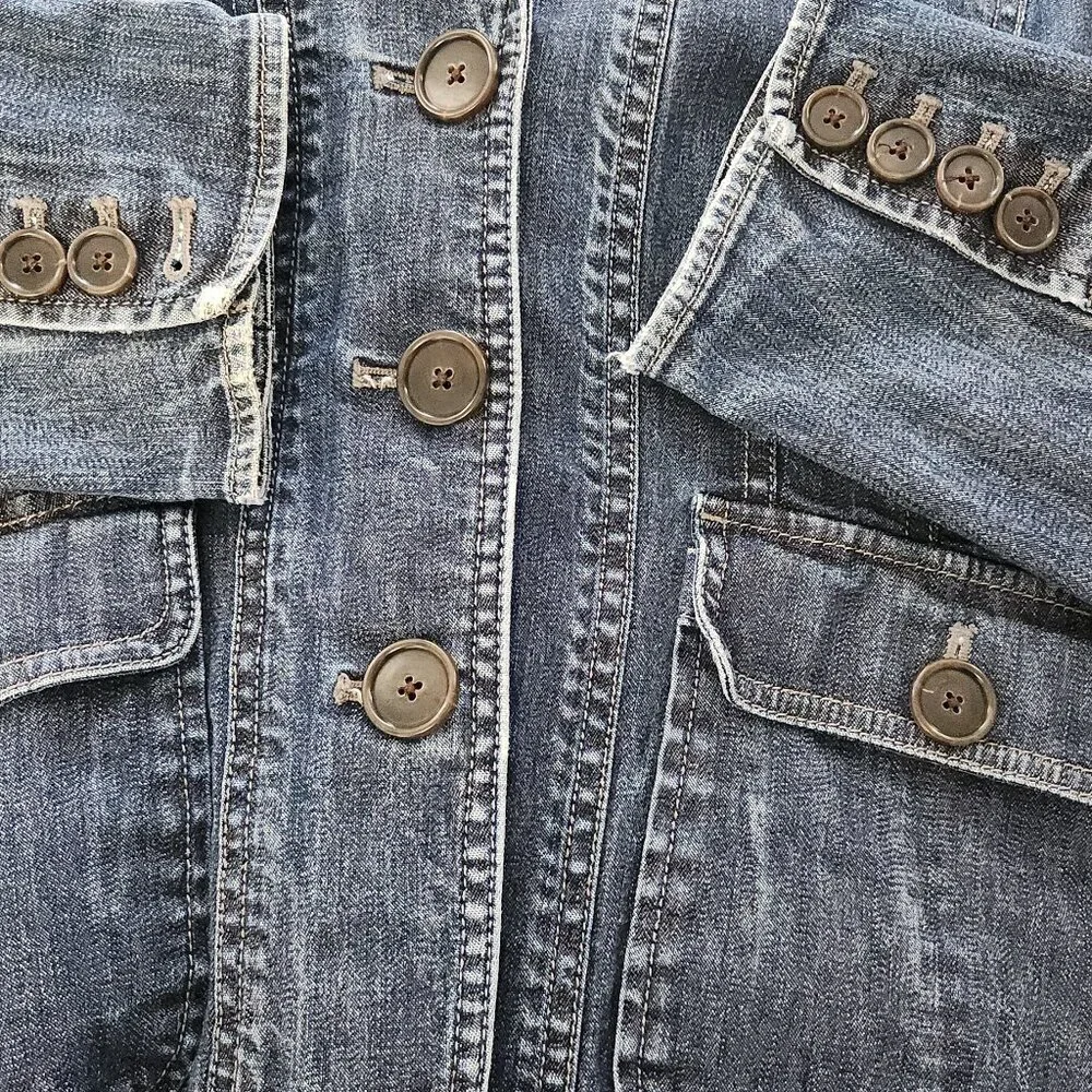 Ann Taylor Denim Jacket Womens Size 8 Blue Front Buttons & Pockets